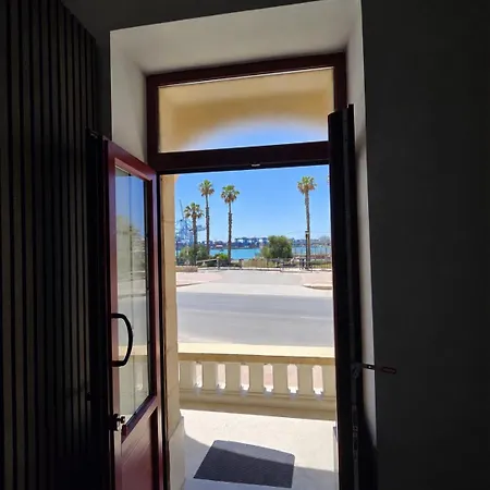 別荘 Arzella Beachfront Birżebbuġa